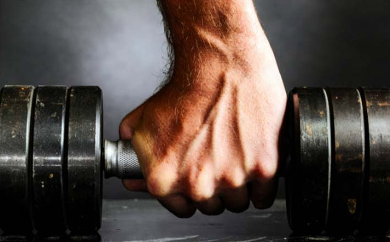 ۱۰ تمرین و ورزش برای تقویت مچ دست